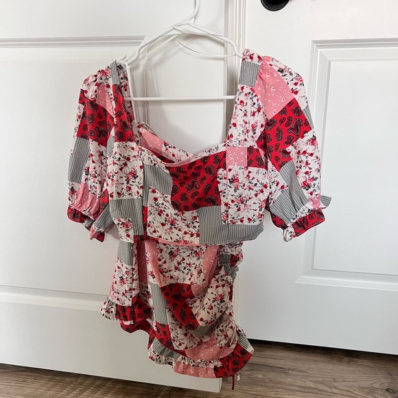 TWO PIECE SET- reposhing, super cute just way too big for me! - Picture 3 of 3